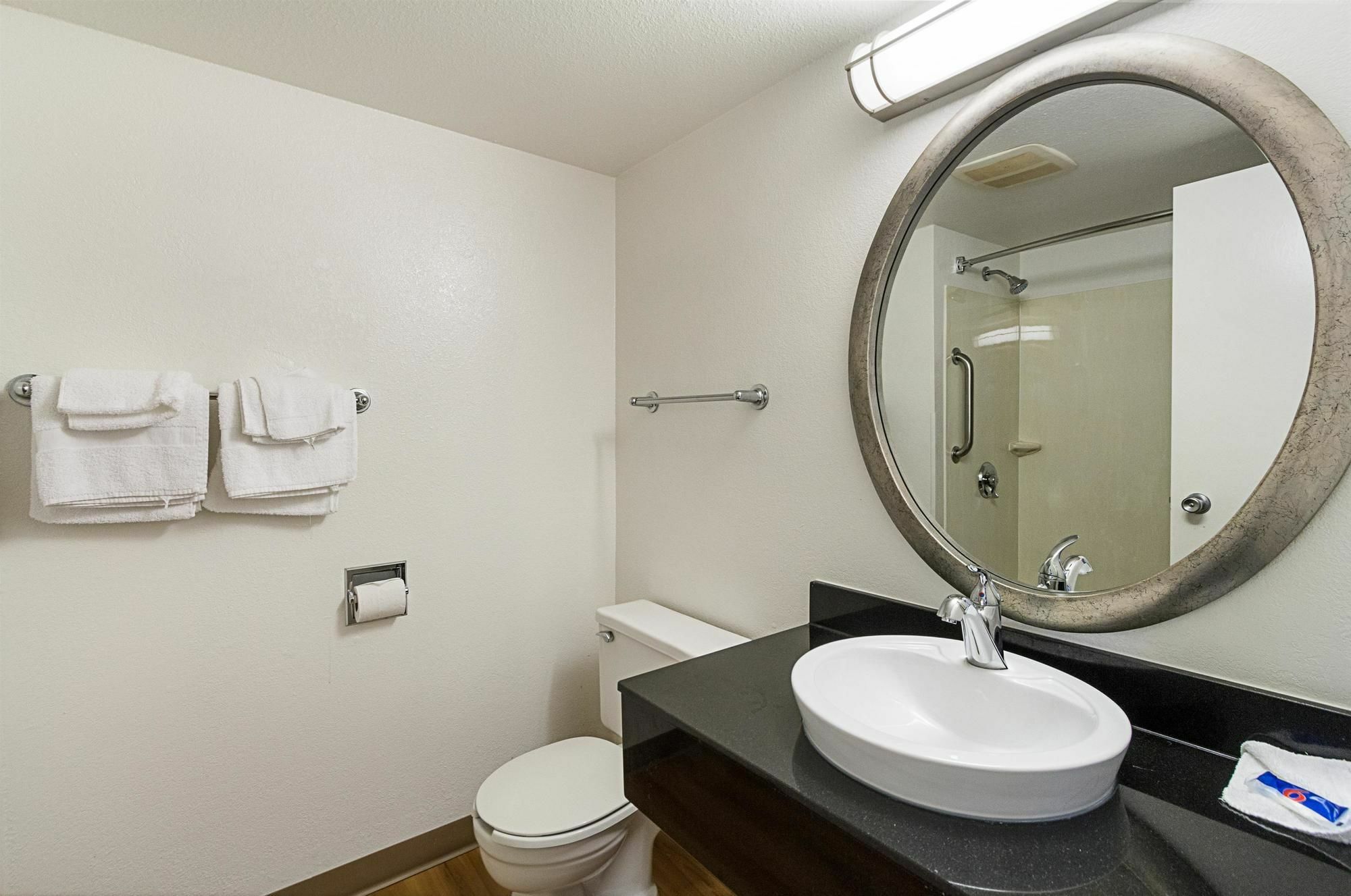 Red Roof Inn Plus+ Columbus - Worthington Eksteriør bilde
