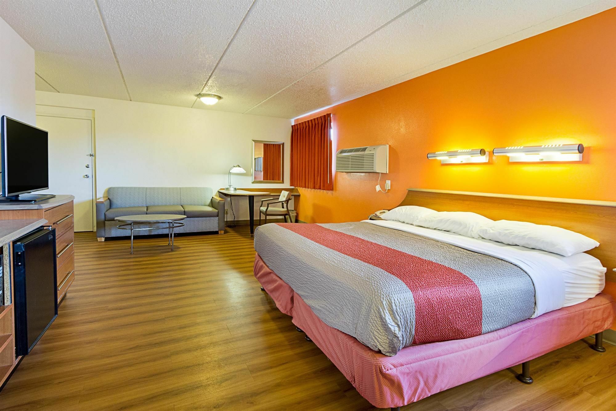 Red Roof Inn Plus+ Columbus - Worthington Eksteriør bilde